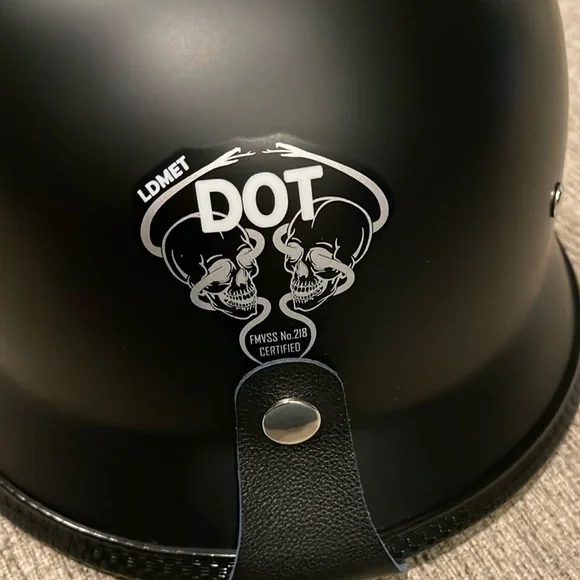 Black Men's Helmet - Picture 4 of 5